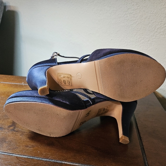 ERIJUNOR Women Comfort Low Heel Closed-Toe Ankle Strap Platform Satin Bridal Sz6 - Picture 7 of 7